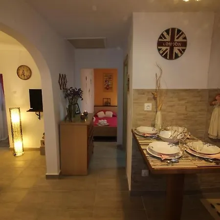 Eygenias House *